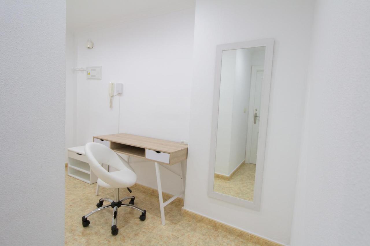 Alacant Home: Santa Pola. Piso Moderno A 200 Metros De La Playa المظهر الخارجي الصورة